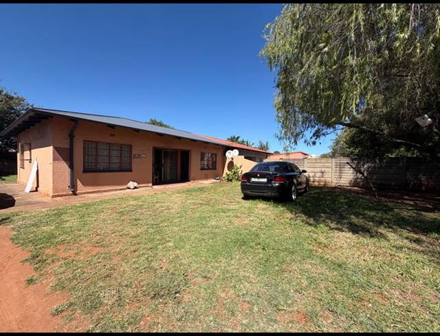 2 BEDROOM HOUSE FOR SALE IN VANDERBIJLPARK CW 6